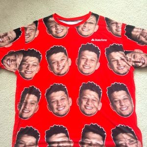 Mohone.  T   size XL.